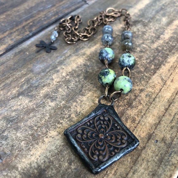 Rustic Chrysoprase Gemstone Necklace - Picture 4 of 6